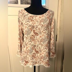 Stitch fix Blouse Xl but fits like a large